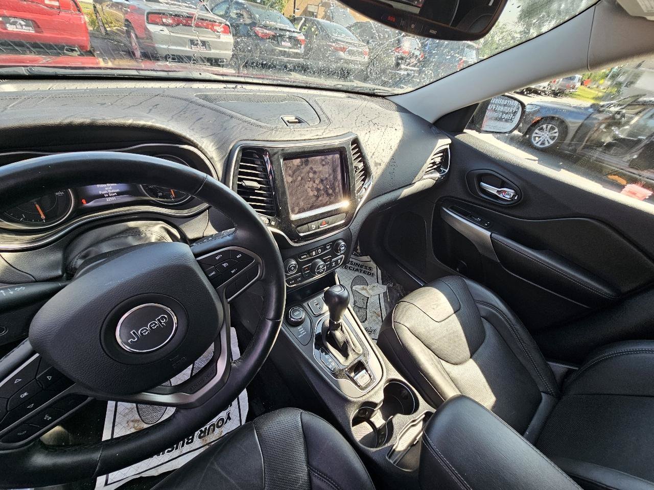 Used 2019 Jeep Cherokee Limited w/ Luxury Group AWD/4WD image 20
