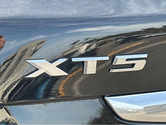 Certified 2025 Cadillac XT5 Premium Luxury FWD image 15