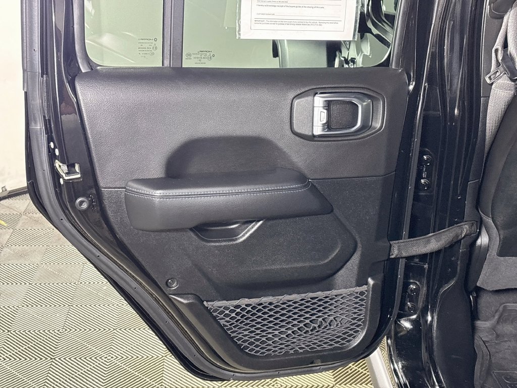 Used 2023 Jeep Wrangler Unlimited Rubicon 4xe w/ Steel Bumper Group AWD/4WD image 19