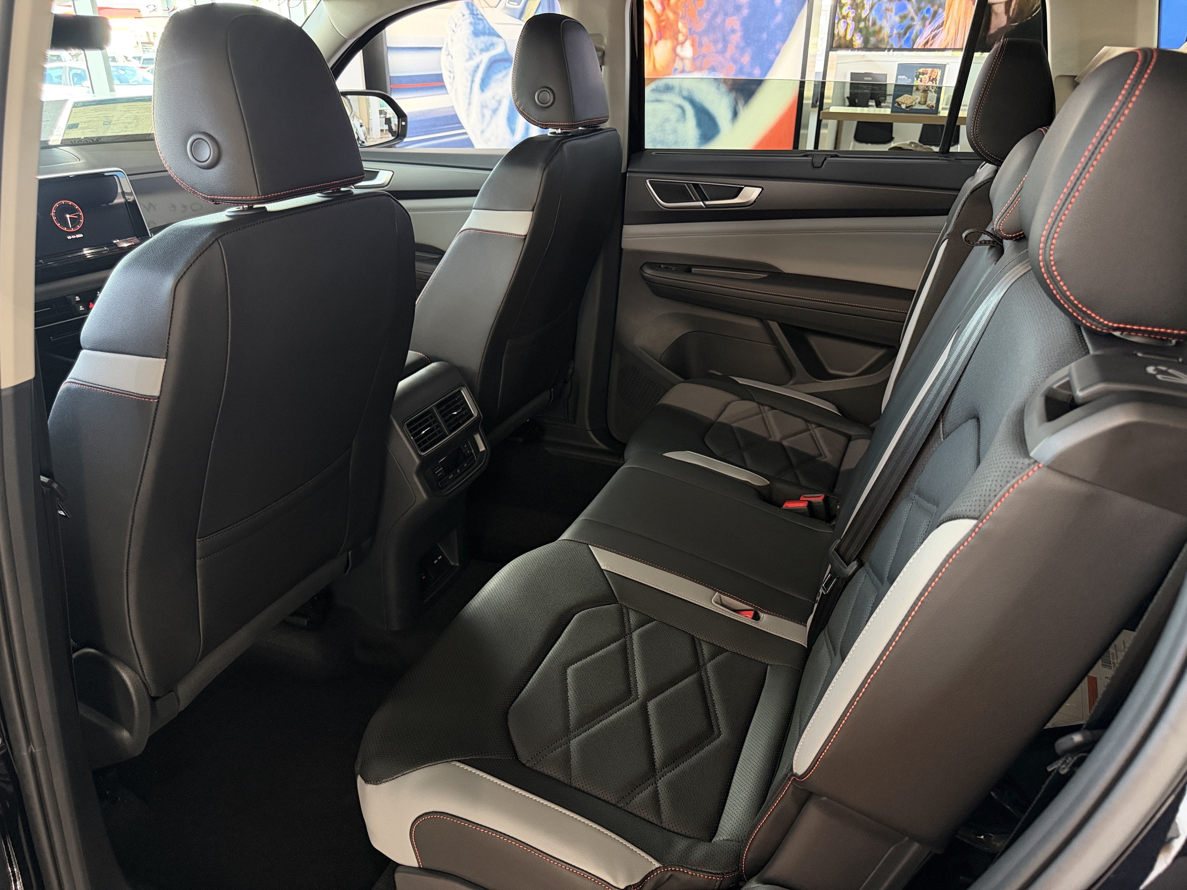 New 2026 Volkswagen Atlas Peak Edition AWD/4WD image 13