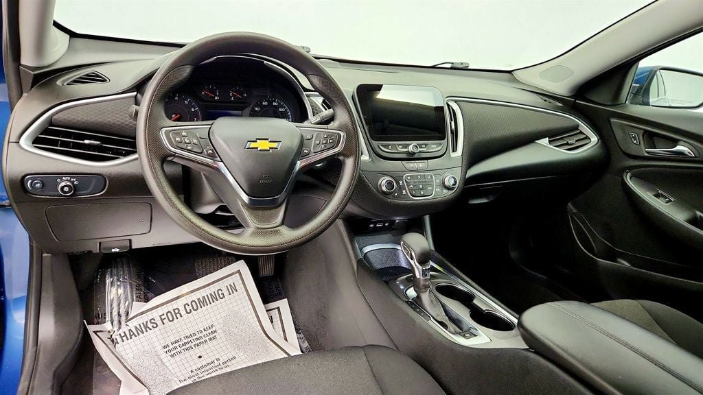 Used 2024 Chevrolet Malibu LT FWD image 11
