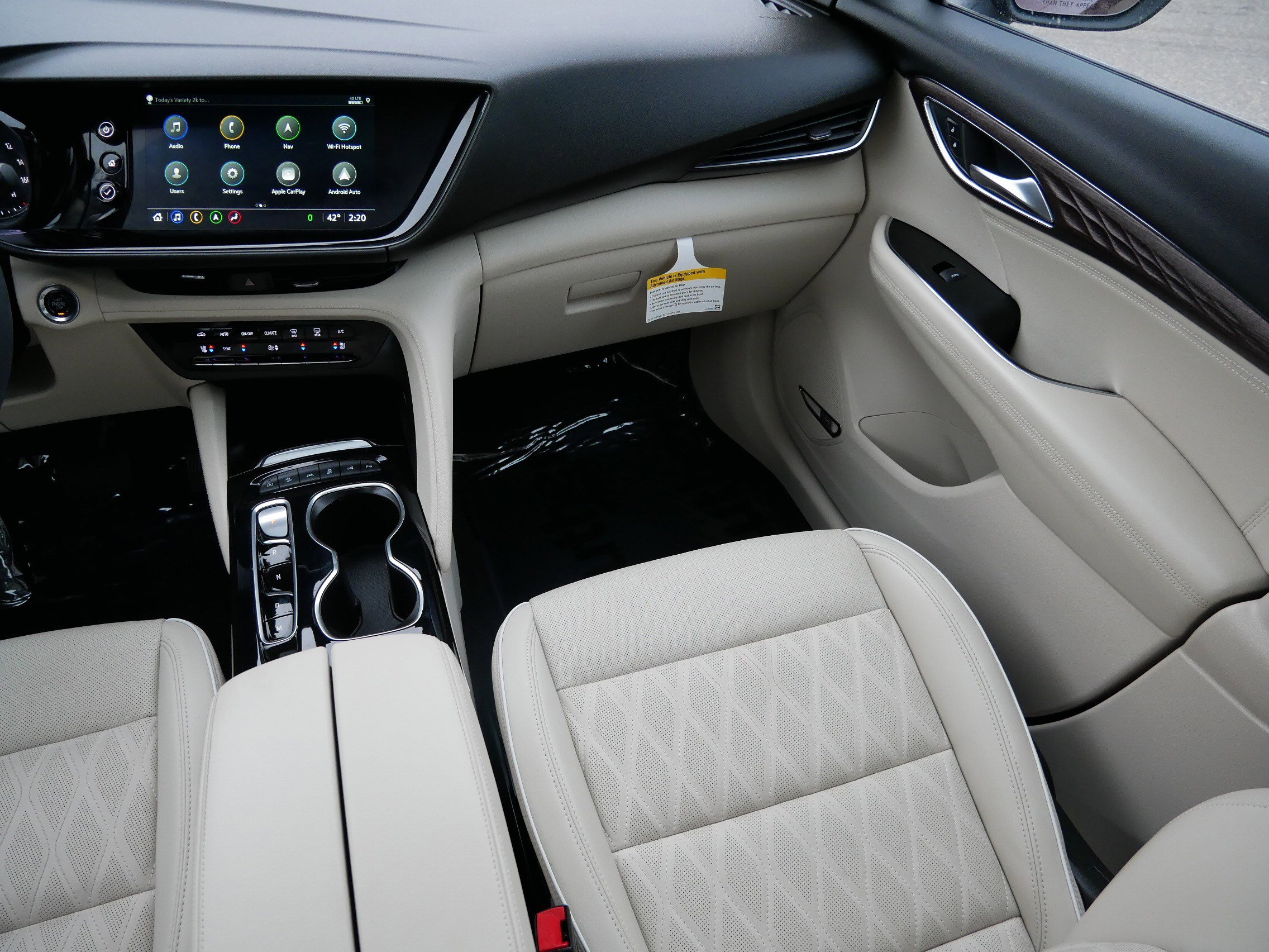 Used 2023 Buick Envision Avenir image 11