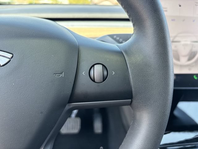 Used 2021 Tesla Model Y AWD image 29