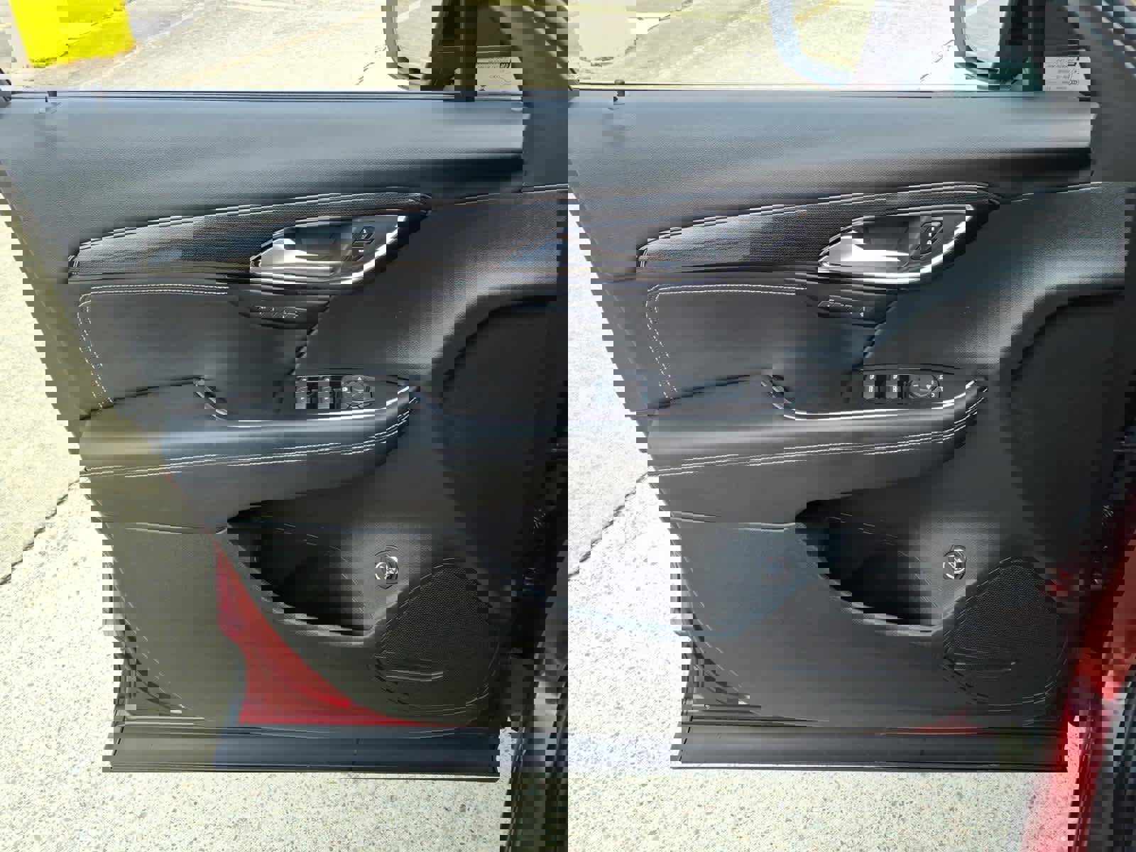 Used 2023 Buick Envision Essence w/ Sport Touring Package image 19