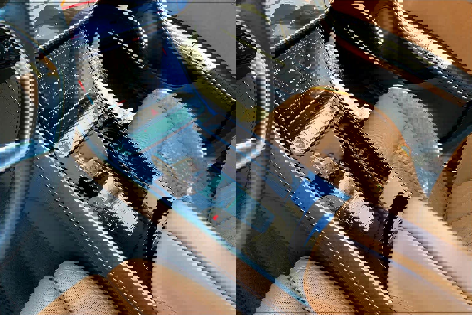 Used 2022 Audi A8 L 3.0T image 15