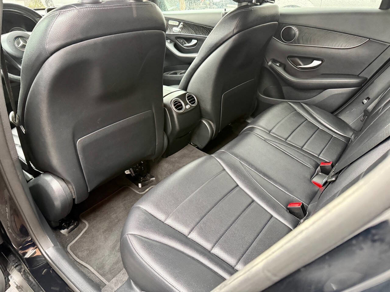 Used 2016 Mercedes-Benz GLC 300 w/ Premium Package image 37