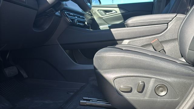 New 2026 Chevrolet Traverse LT w/ Driver Confidence Package FWD image 13