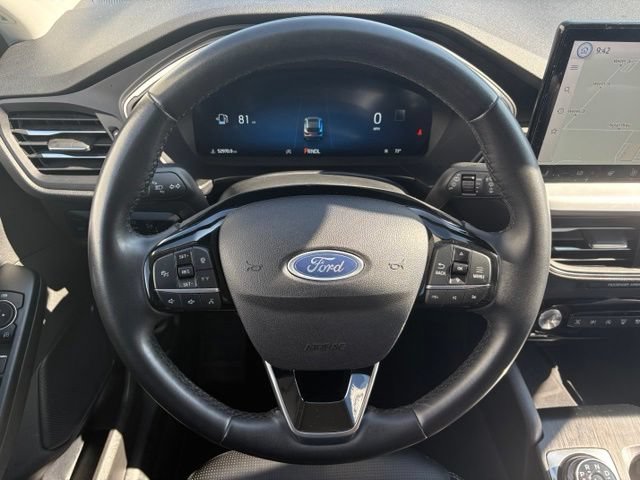 Used 2023 Ford Escape Platinum AWD/4WD image 24