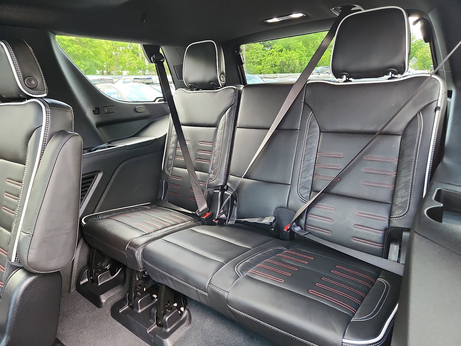 Used 2026 GMC Yukon AT4 Ultimate AWD/4WD image 10