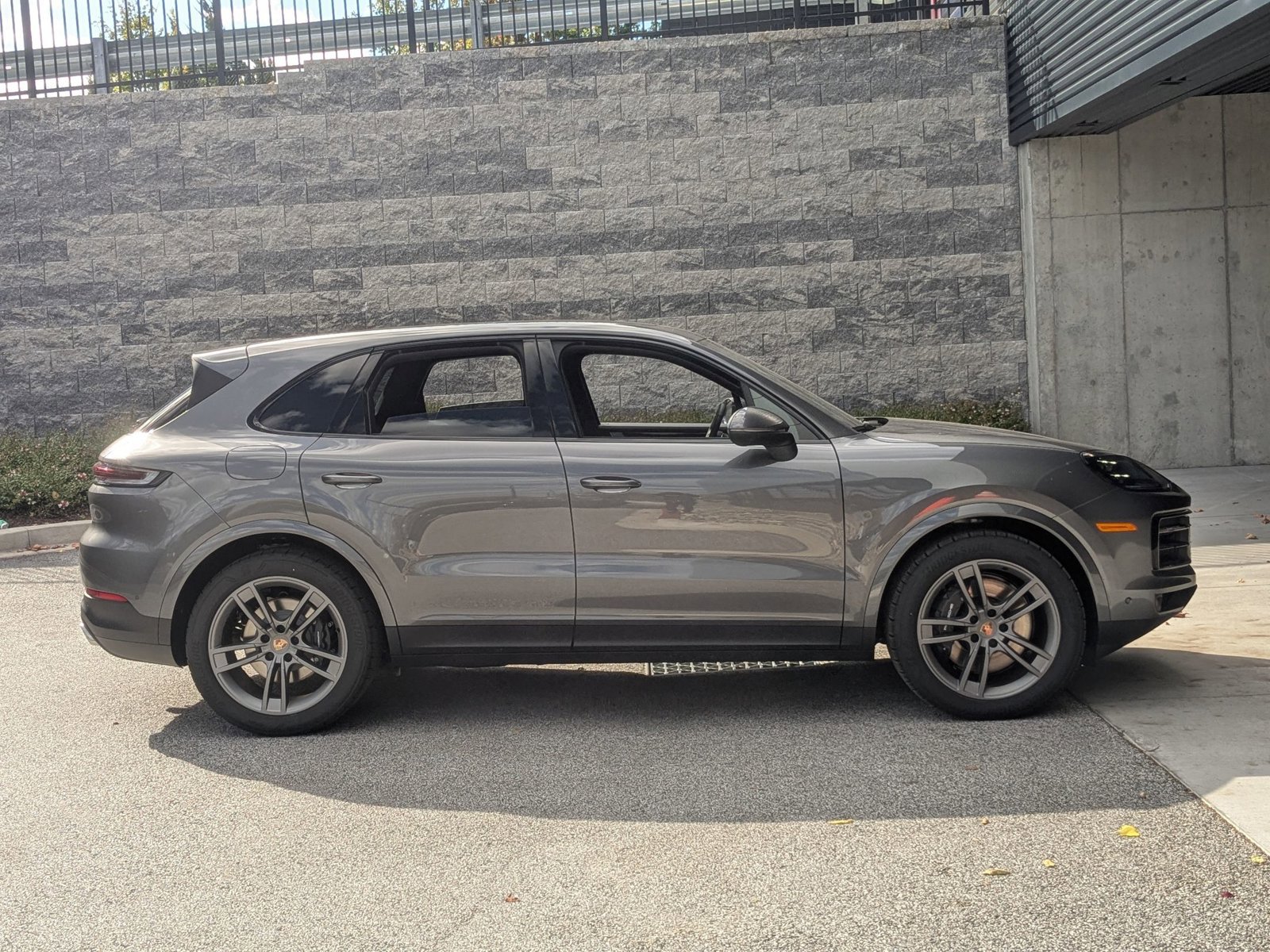 New 2026 Porsche Cayenne image 8