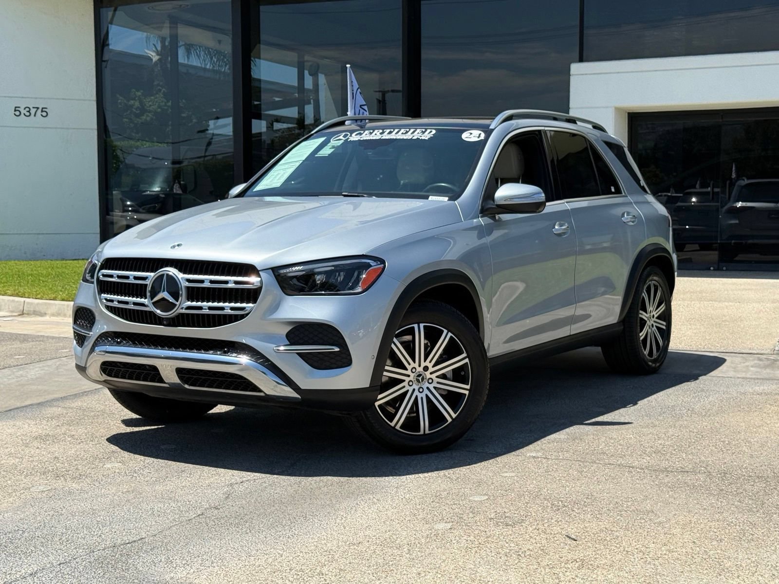 Used 2024 Mercedes-Benz GLE 350 4MATIC image 2