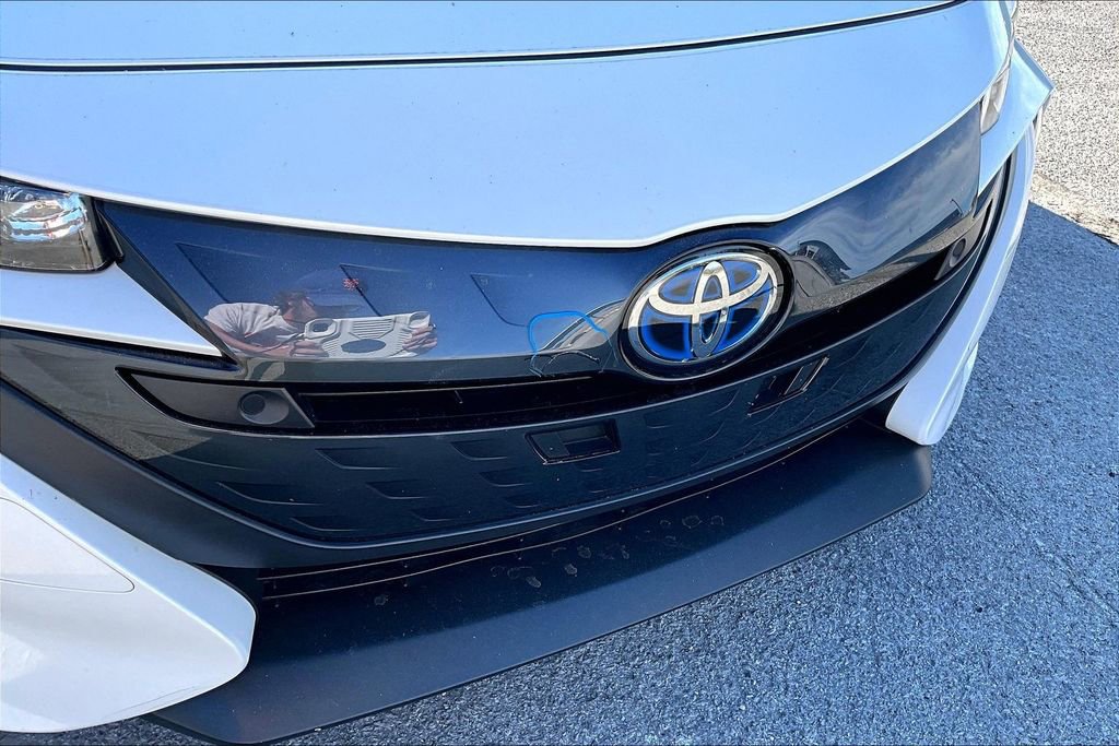 Used 2019 Toyota Prius Prime Advanced image 31