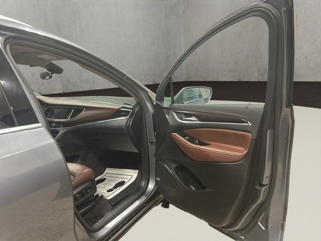Used 2019 Buick Enclave Avenir w/ Avenir Technology Package image 18