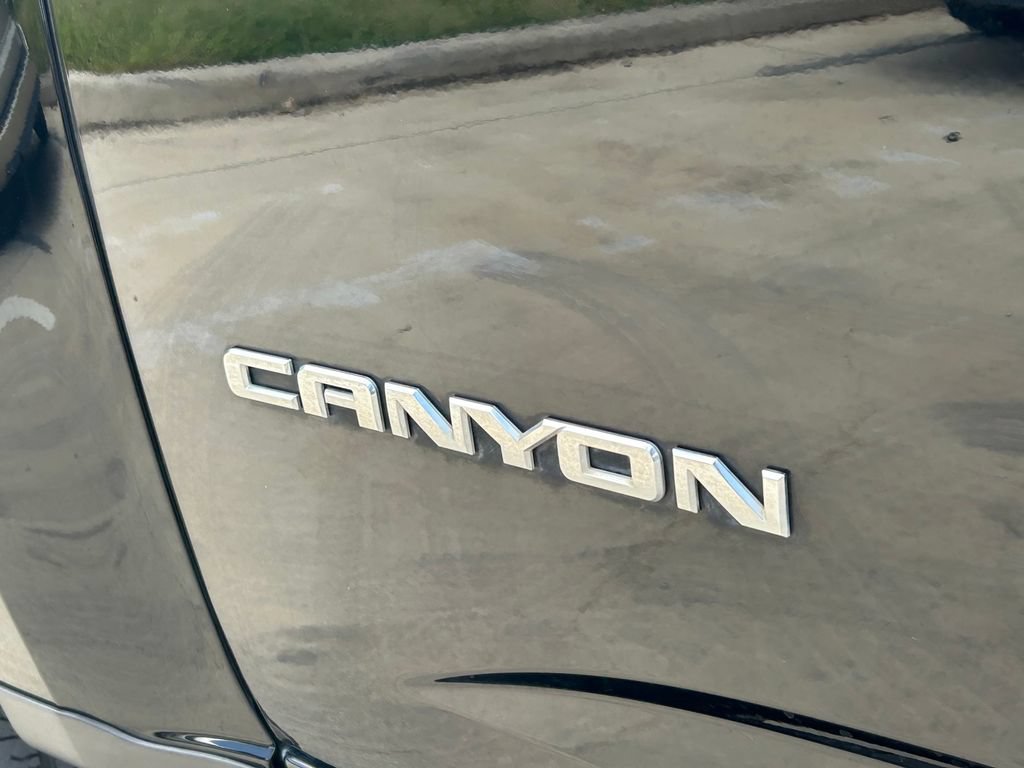 Used 2020 GMC Canyon SLE w/ Elevation Edition RWD image 15