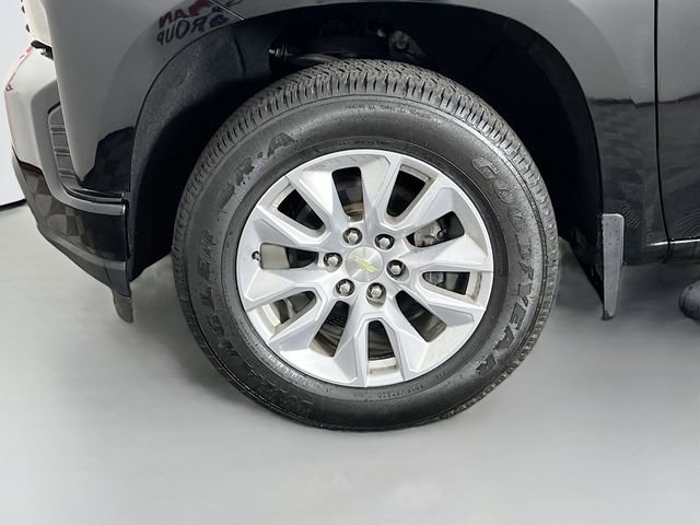 Used 2020 Chevrolet Silverado 1500 Custom w/ Custom Value Package AWD/4WD image 10
