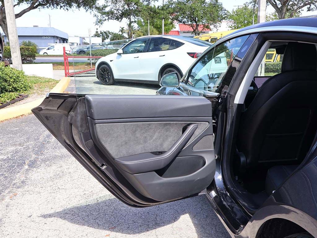 Used 2018 Tesla Model 3 Long Range AWD/4WD image 25