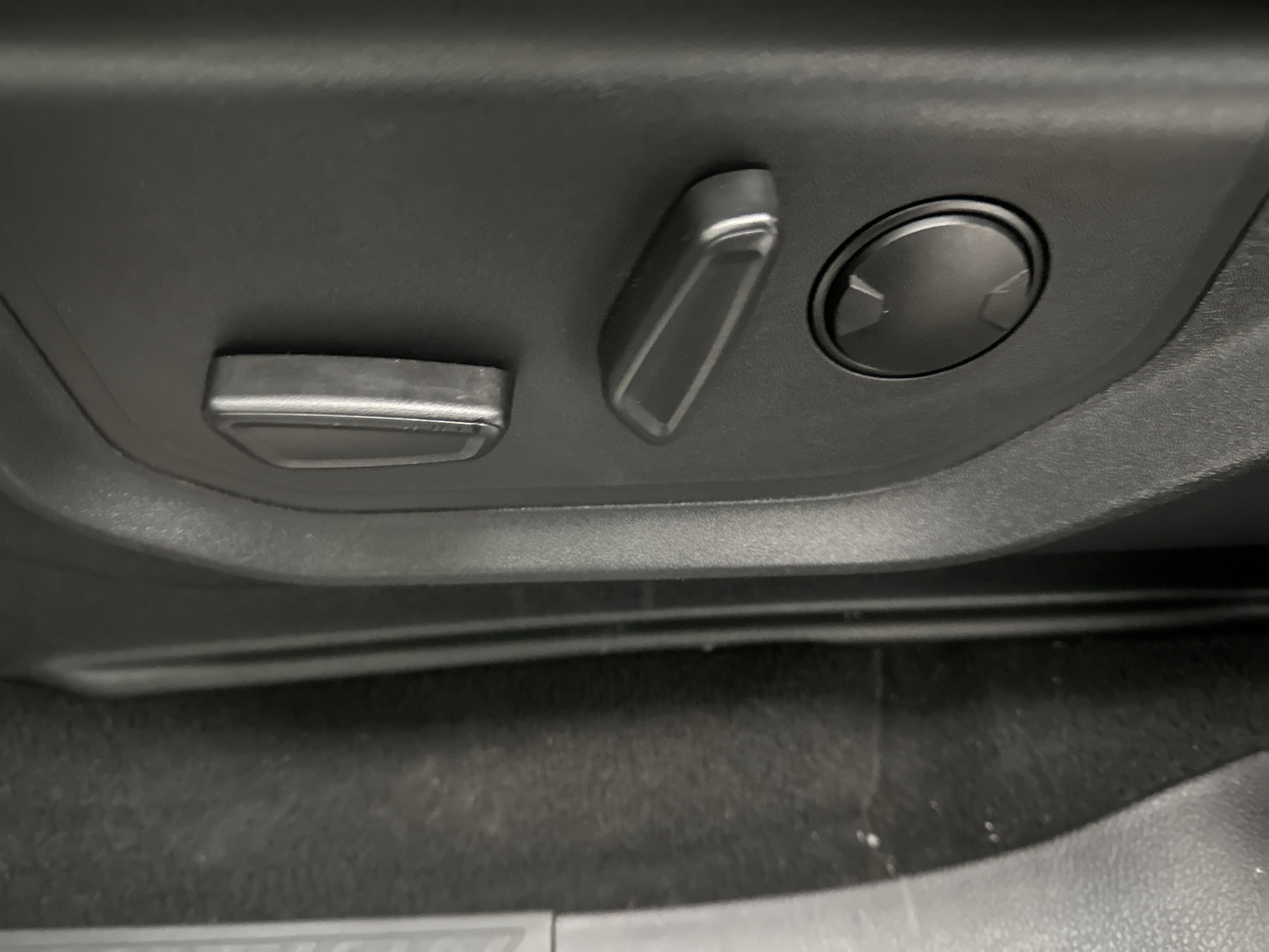 Used 2024 Ford Expedition Max XLT image 22