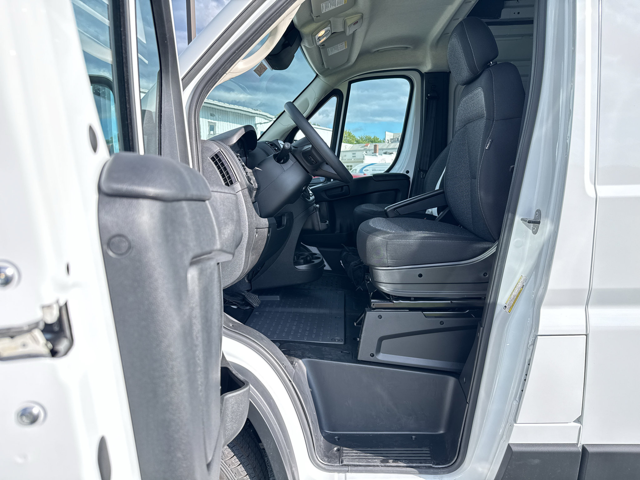 New 2026 RAM ProMaster 2500 w/ Convenience Group FWD image 7