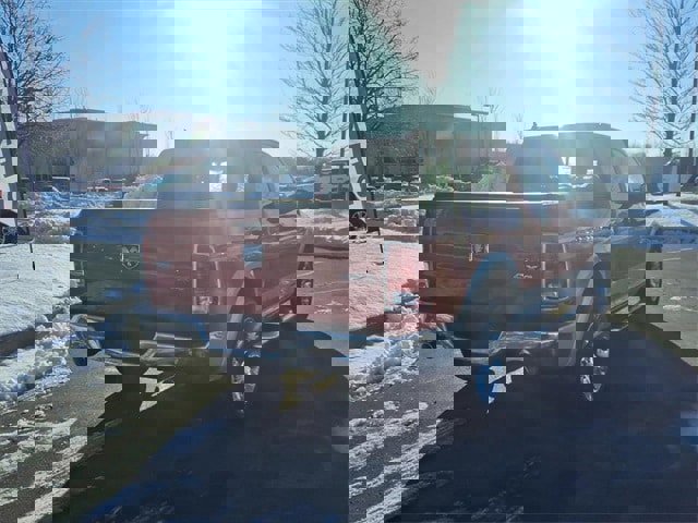 Used 2014 RAM 1500 Laramie w/ Convenience Group image 4