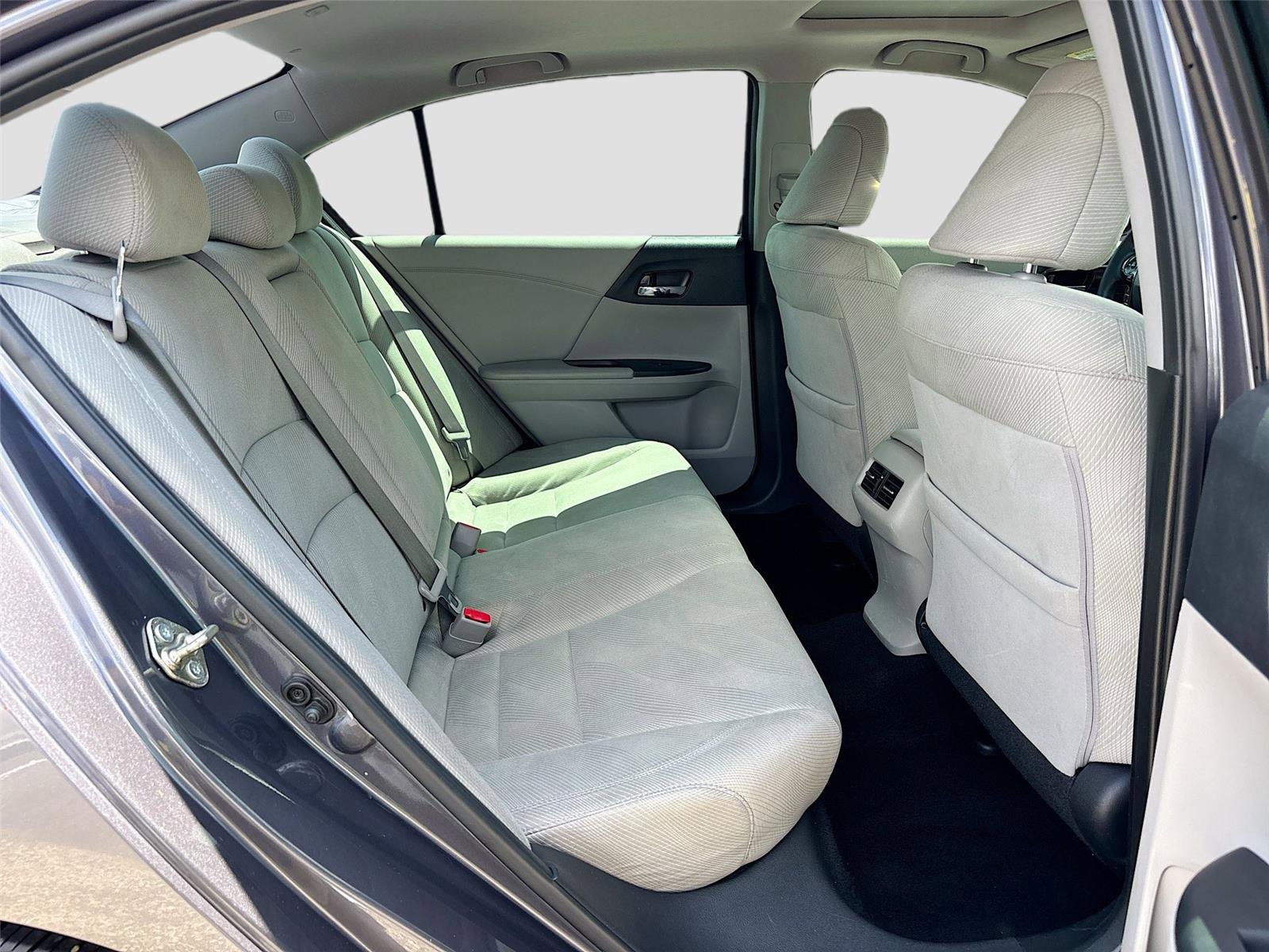 Used 2017 Honda Accord EX image 31