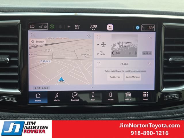 Used 2021 Chrysler Pacifica Limited w/ Premium & Safety Sphere Group FWD image 19