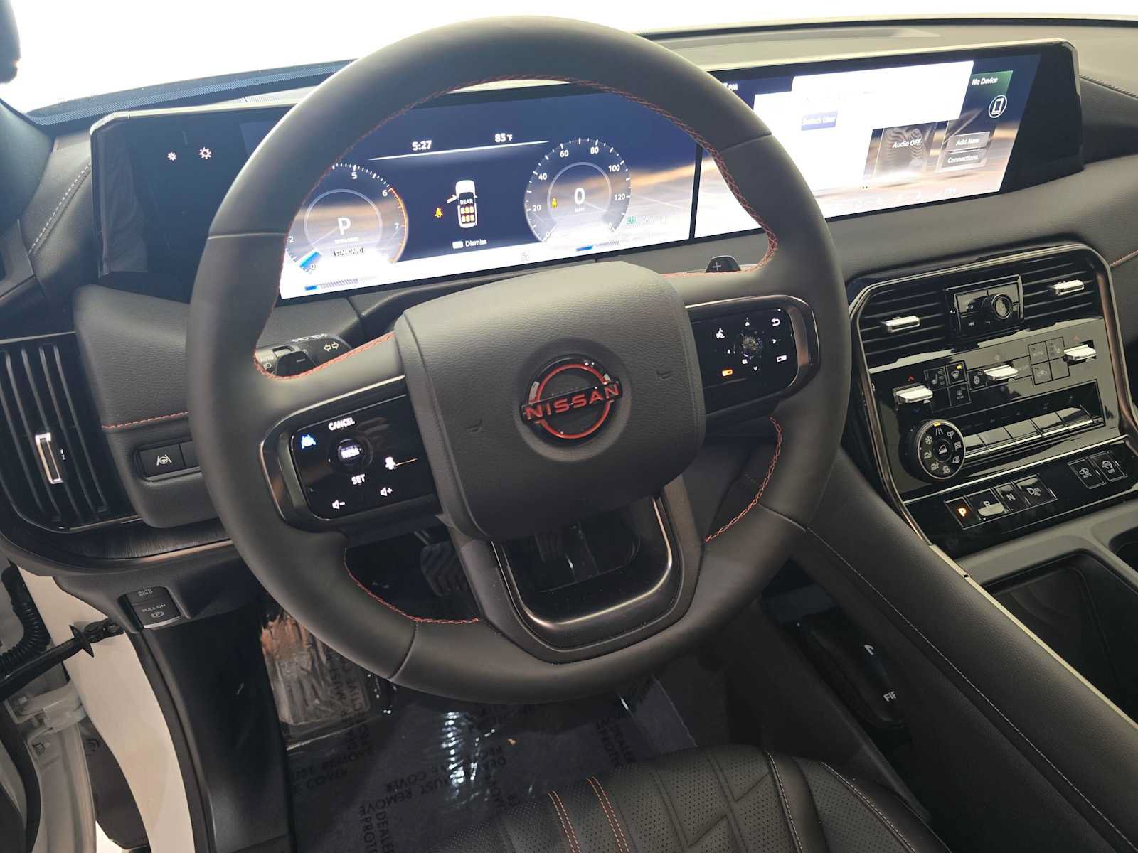 Used 2025 Nissan Armada PRO-4X AWD/4WD image 2