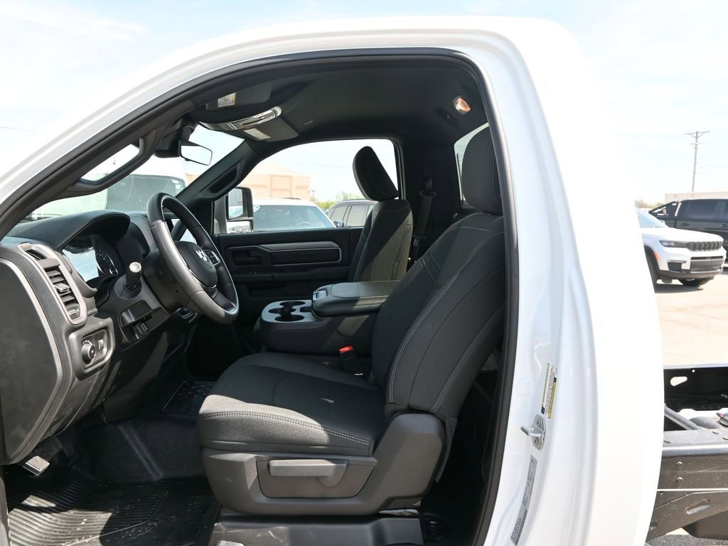 New 2026 RAM 5500 Tradesman AWD/4WD image 7