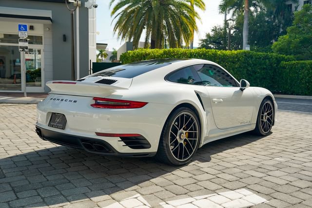 Used 2017 Porsche 911 4 Coupe AWD/4WD image 28