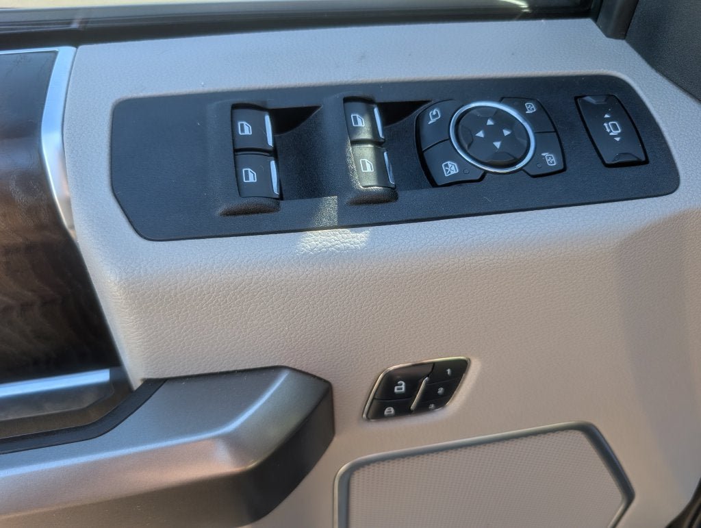 Used 2018 Ford F350 Limited AWD/4WD image 11