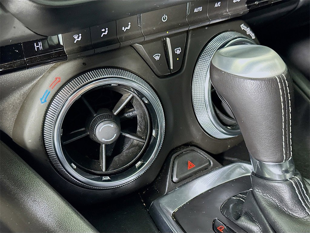 Used 2019 Chevrolet Camaro LT image 23