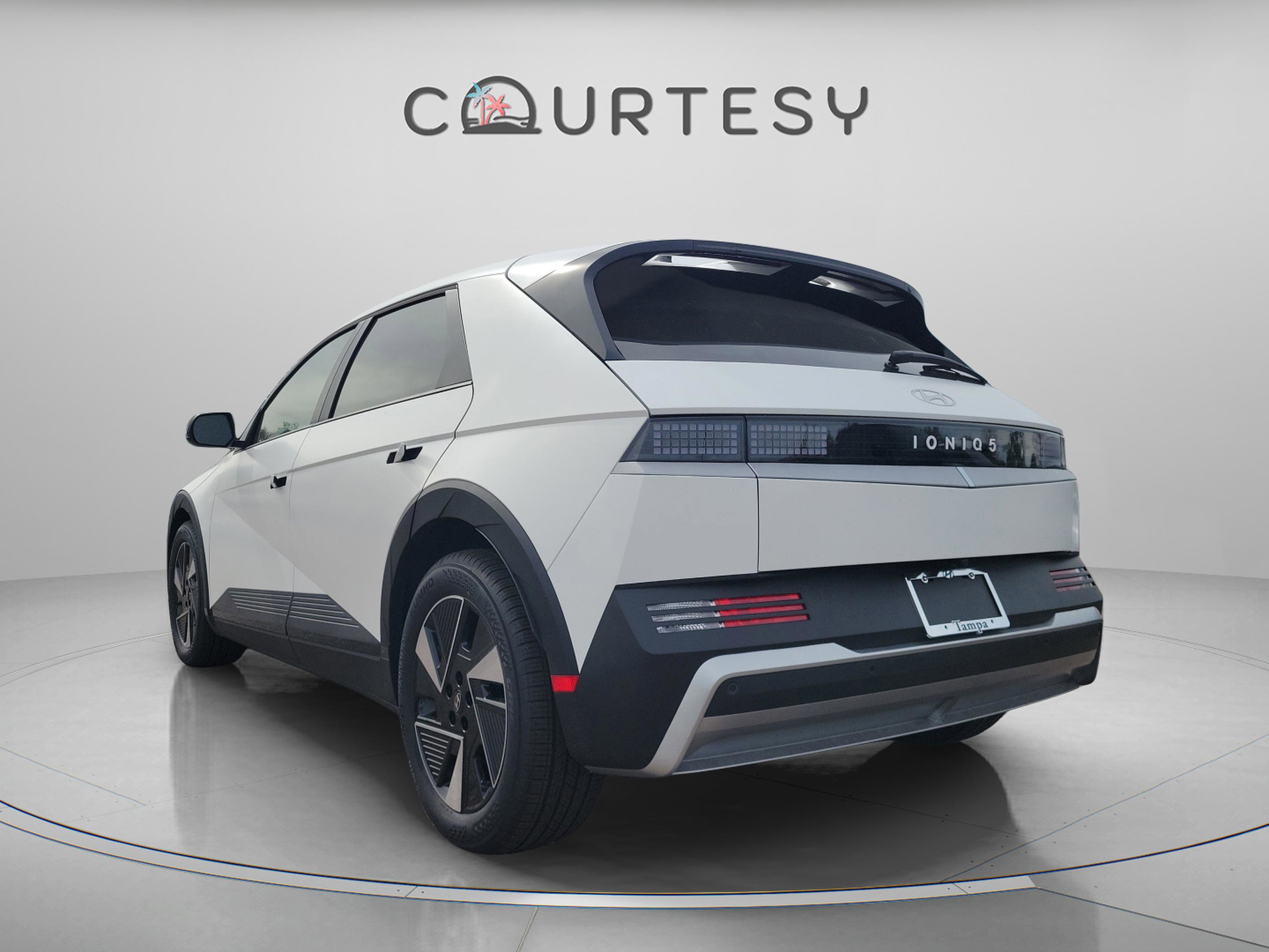 New 2026 Hyundai Ioniq 5 SEL image 3