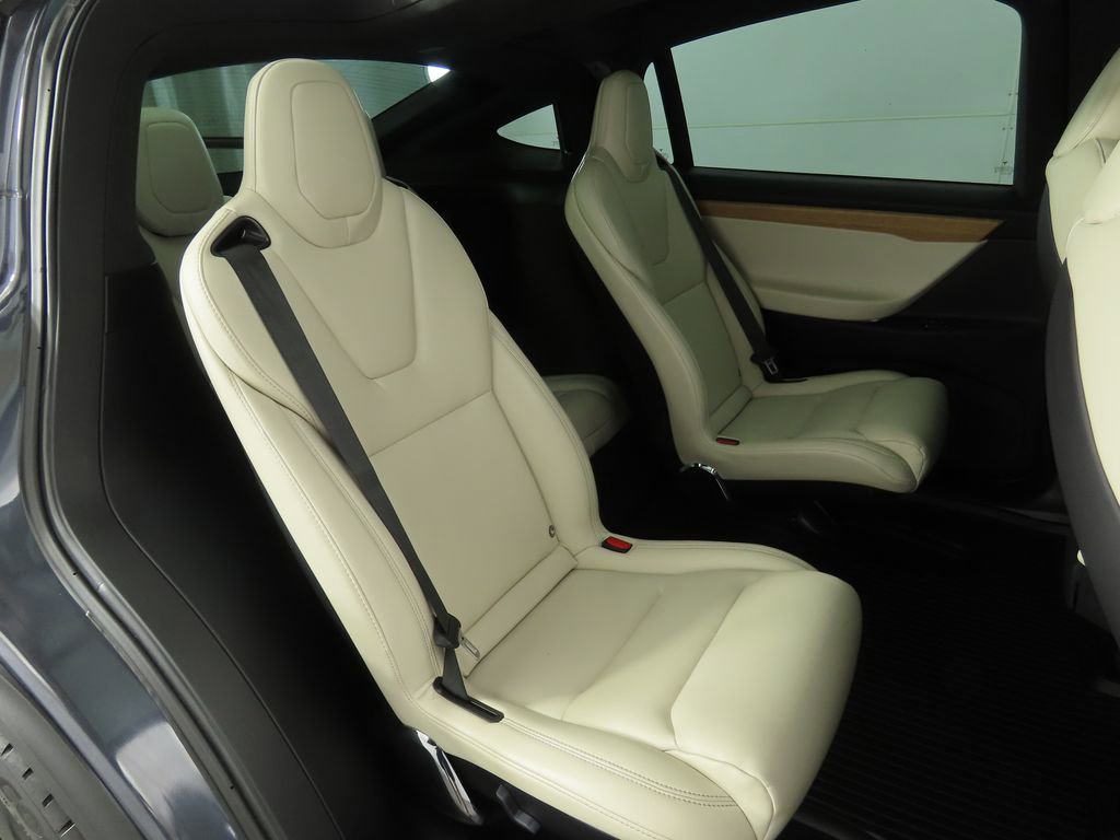 Used 2021 Tesla Model X Performance image 22