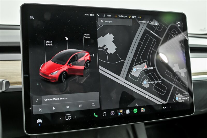 Used 2023 Tesla Model Y Long Range AWD/4WD image 23