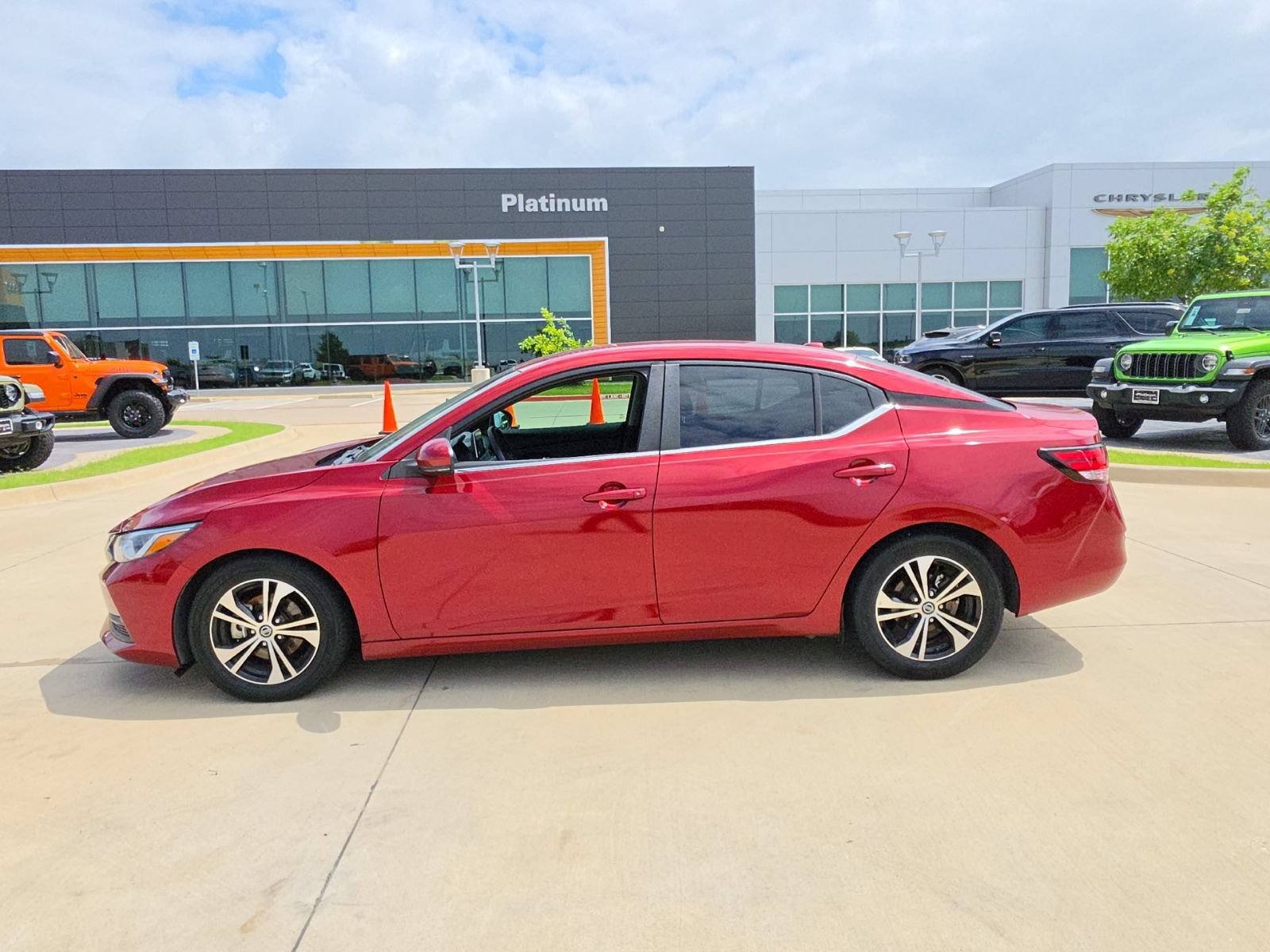 Used 2020 Nissan Sentra SV w/ Trunk Package FWD image 2