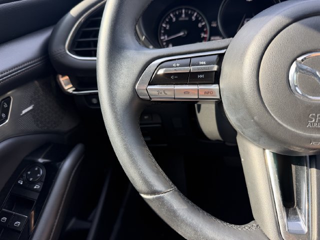 Used 2019 MAZDA MAZDA3 Hatchback w/ Preferred Package FWD image 10