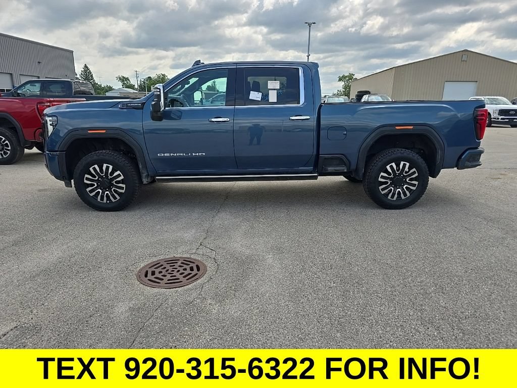 Used 2026 GMC Sierra 3500 Denali Ultimate AWD/4WD image 3