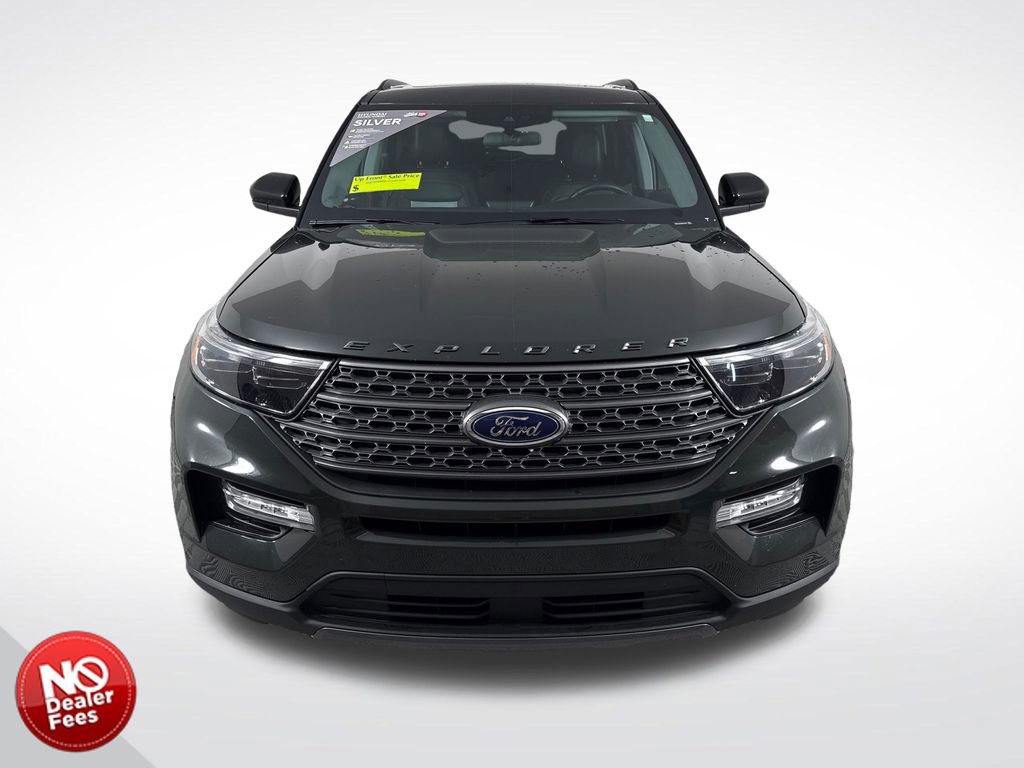 Used 2022 Ford Explorer XLT w/ Equipment Group 202A image 9