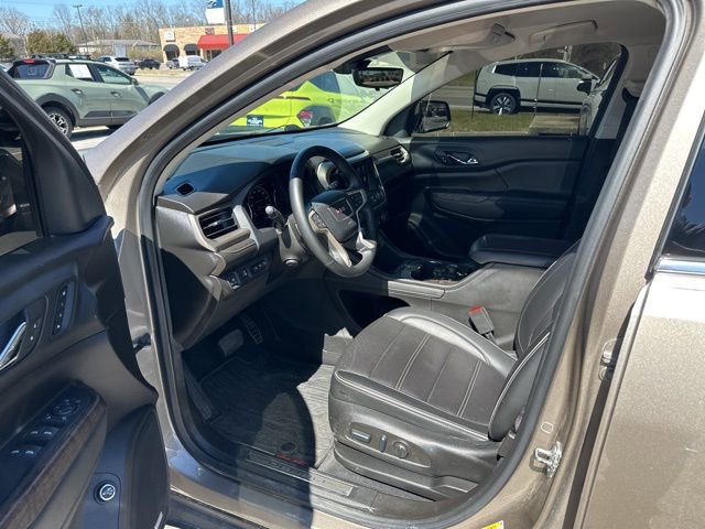 Used 2023 GMC Acadia Denali w/ Denali Technology Package image 11