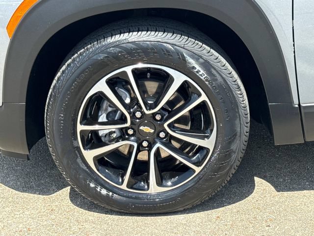 Used 2025 Chevrolet TrailBlazer LT FWD image 5