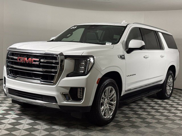 Used 2023 GMC Yukon XL SLT RWD image 2