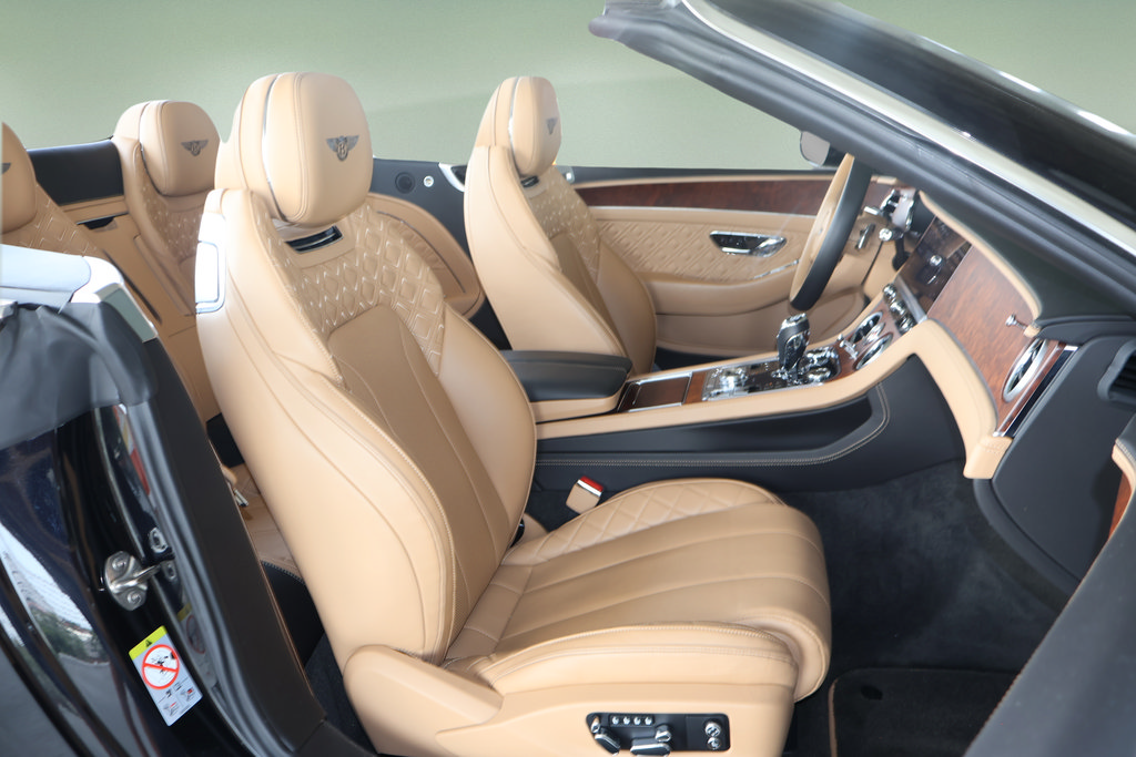 Used 2022 Bentley Continental GT AWD/4WD image 28