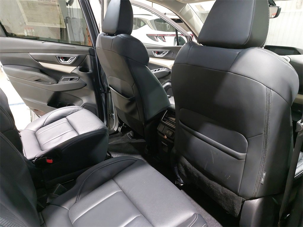 Used 2022 Subaru Ascent Limited w/ Technology Package image 11