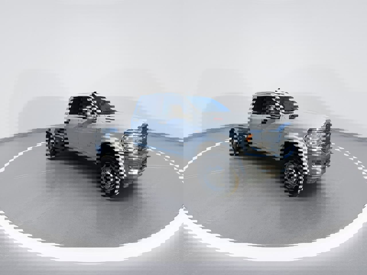 Used 2024 RAM 4500 SLT w/ Quick Order Package 2YG SLT image 2