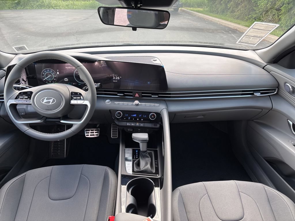 New 2025 Hyundai Elantra SEL FWD image 15