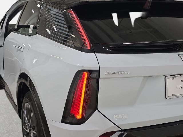 New 2027 Cadillac Optiq Sport RWD image 31