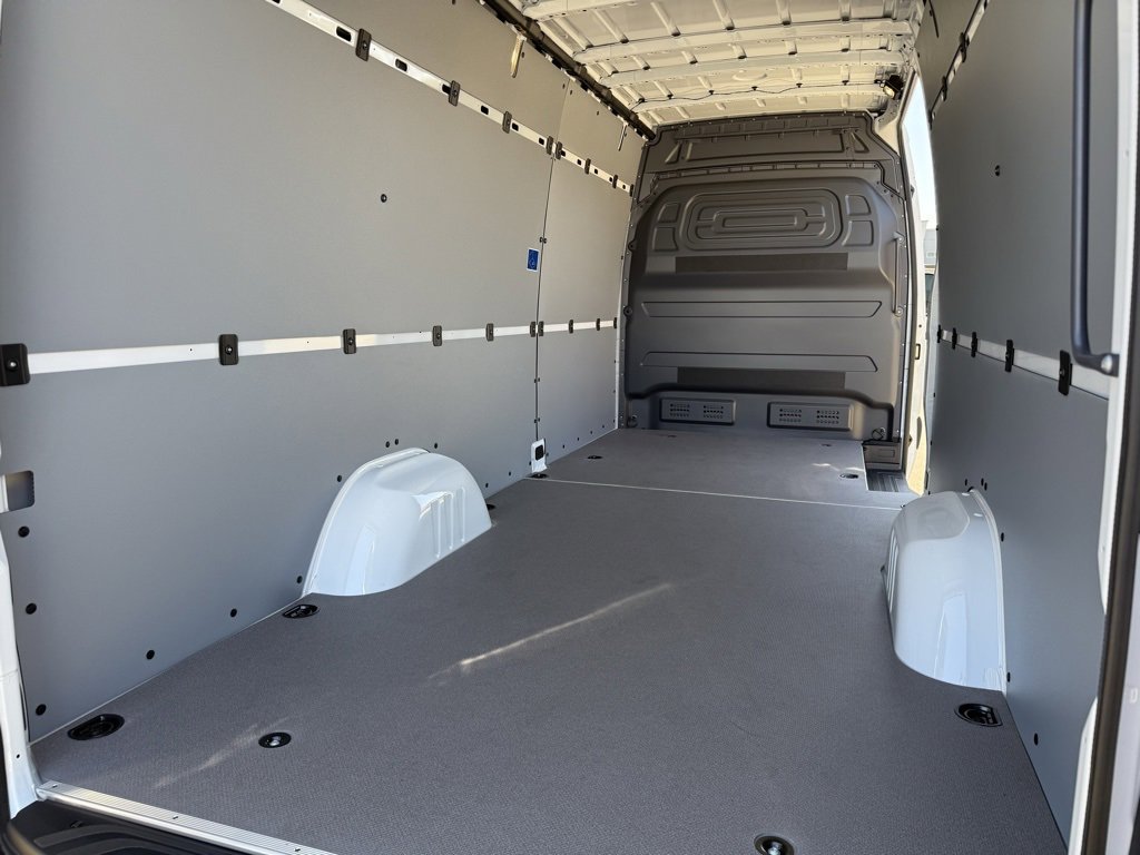 New 2025 Mercedes-Benz Sprinter 2500 image 9