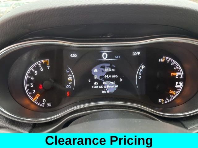 Used 2022 Jeep Grand Cherokee Laredo E w/ Security & Convenience Group AWD/4WD image 15