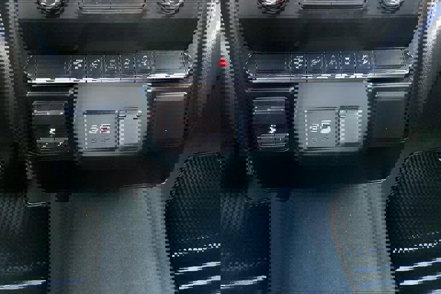 Certified 2022 Chevrolet Silverado 2500 LT image 34