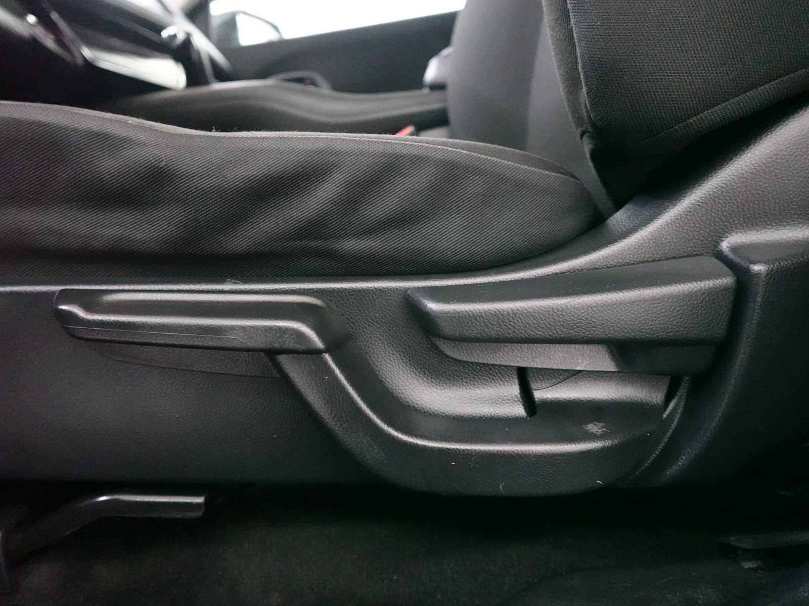 Used 2017 Honda HR-V EX image 14