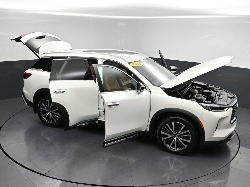 Used 2023 INFINITI QX60 Sensory w/ Vision Package image 32